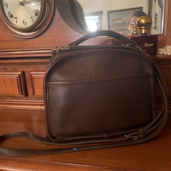 Coach lunchbox bag in good condition - Picture 3 of 16